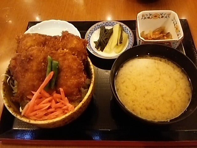 【ちびわらじカツ丼】秩父市